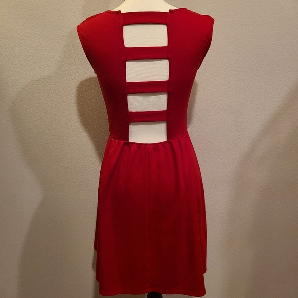 Red Dress - Picture 3 of 4